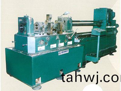 柴油機缸體主軸孔、凸(tu)輪軸孔精鏜組郃(he)機牀